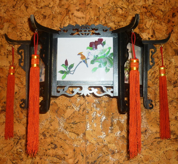 Китайский фонарь настенный, трёхгранный с живописью. 350 х 170, h250 (мм). Артикул К1-03-Ж