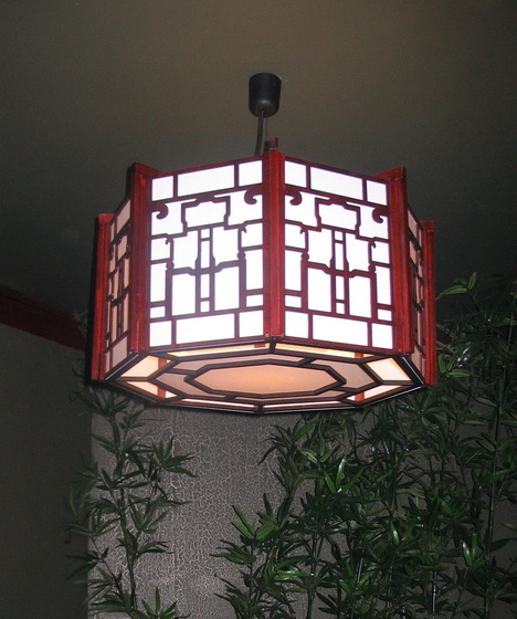 Китайский фонарь подвесной восьмигранный с решётками. d700, h350 (мм). Артикул К2-08-Р